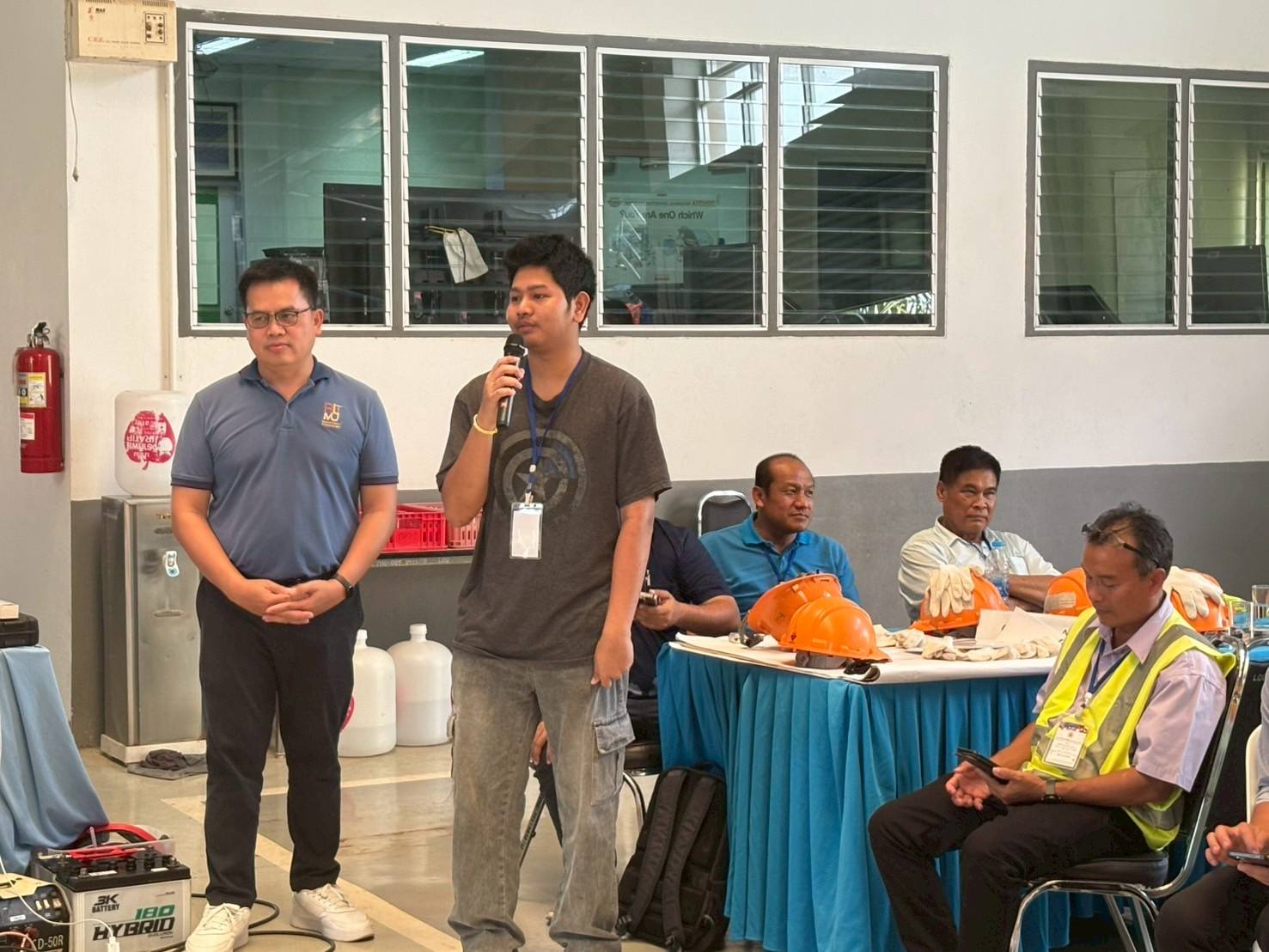 9QpW900MhLJEKZSM8370.jpg - CEO SAB GLOBAL GROUP ผ่านการอบรมการเป็นวิทยากรครูฝึกด้านเทคนิคการขับรถโพลค์ลิฟท์ เรียบร้อยครับ | https://sab-globalgroup.com